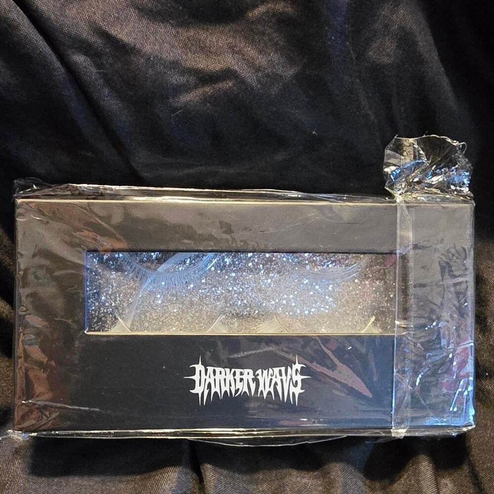 Darker Wavs Diatonic Faux Eyelashes